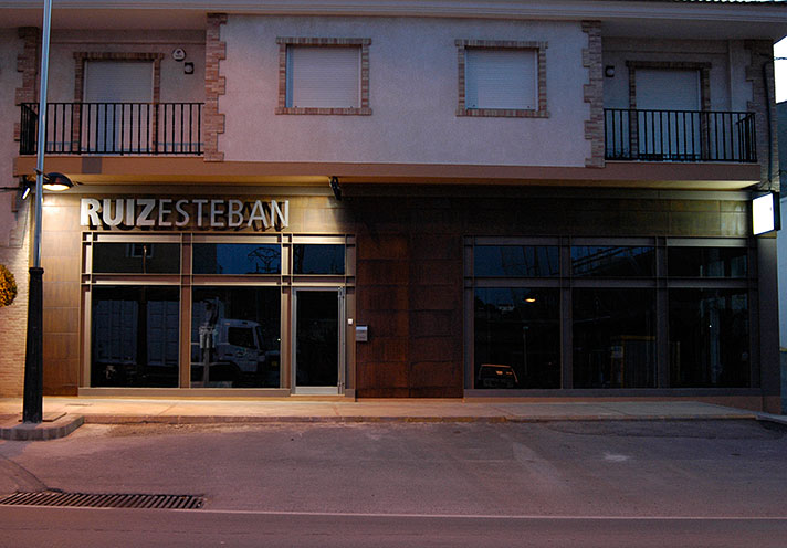 Tienda de bombas hidráulicas y mantenimiento de sistemas de riego